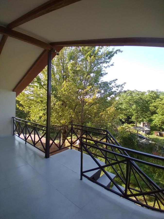 Апарт-Отель "У Речки" Kuchkisabano Exterior foto