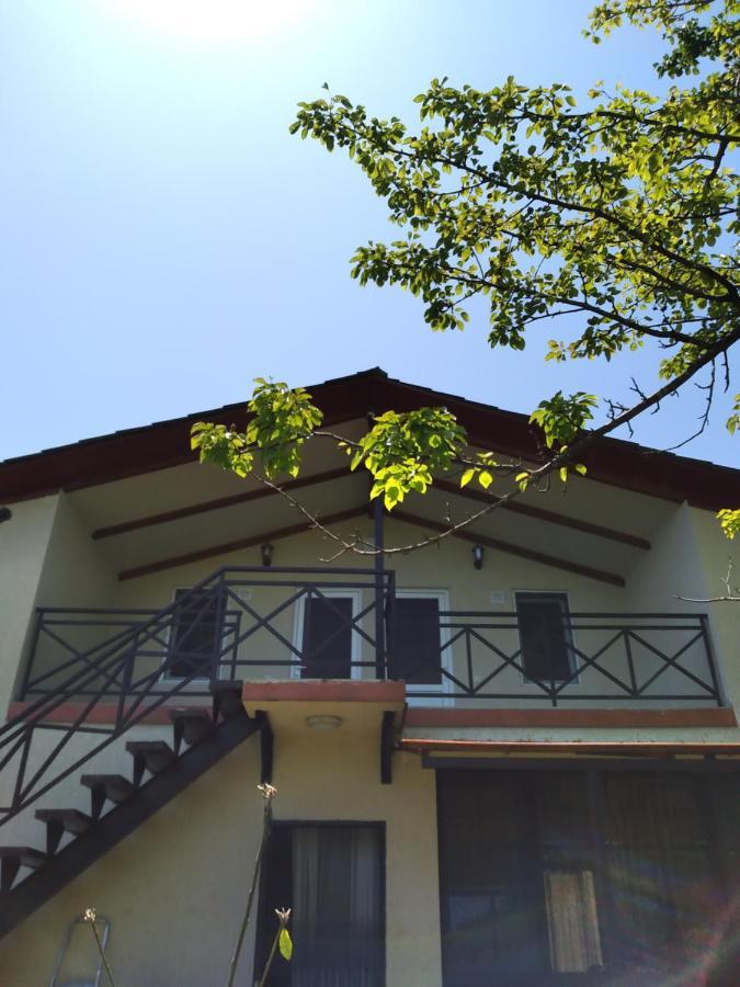 Апарт-Отель "У Речки" Kuchkisabano Exterior foto